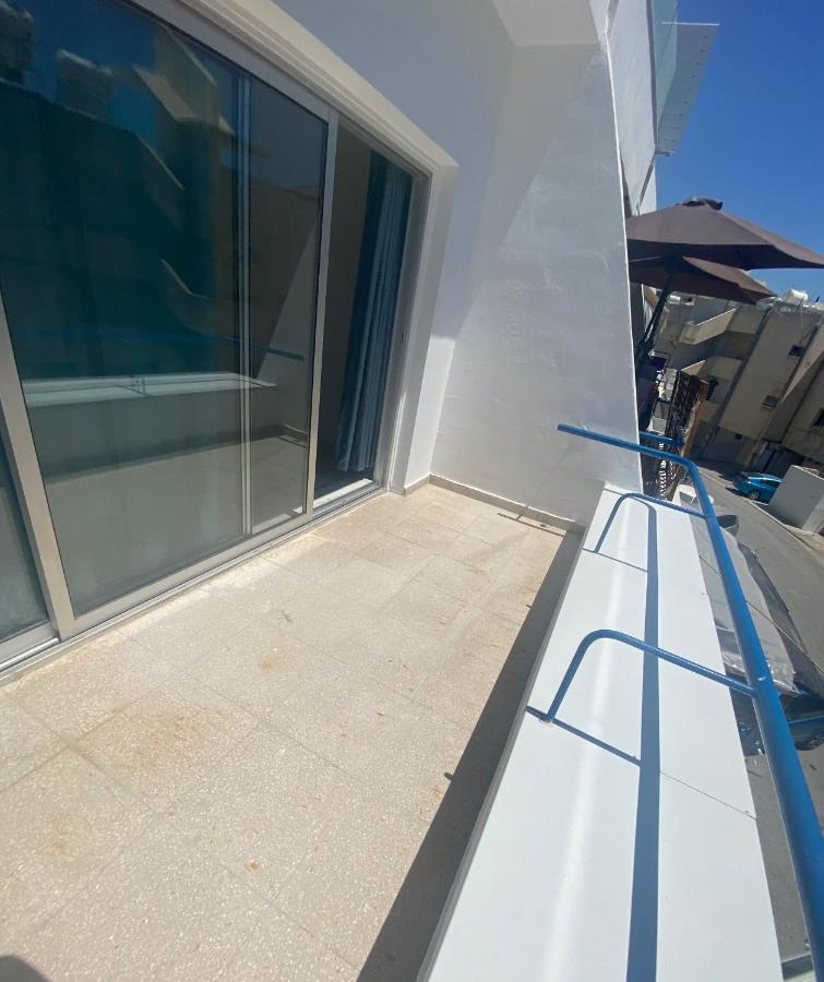 1-Bedroom Duplex 100M By The Sea Limassol Luaran gambar