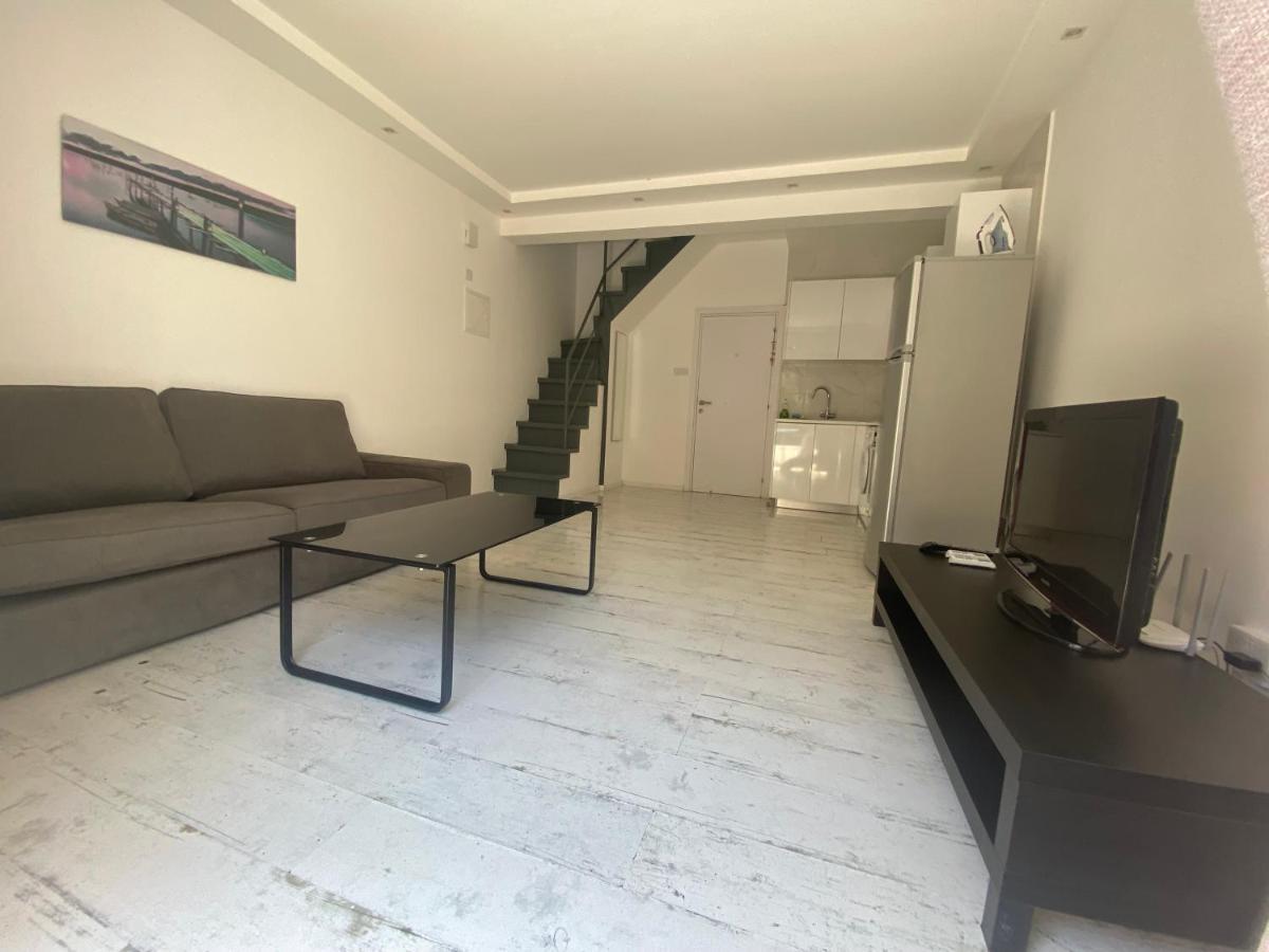 1-Bedroom Duplex 100M By The Sea Limassol Luaran gambar